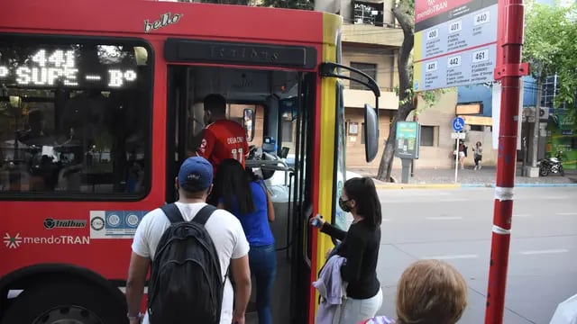 Aumento del boleto del transporte publico de pasajeros. Aumento en el precio del boleto de micros y ómnibus en Mendoza.