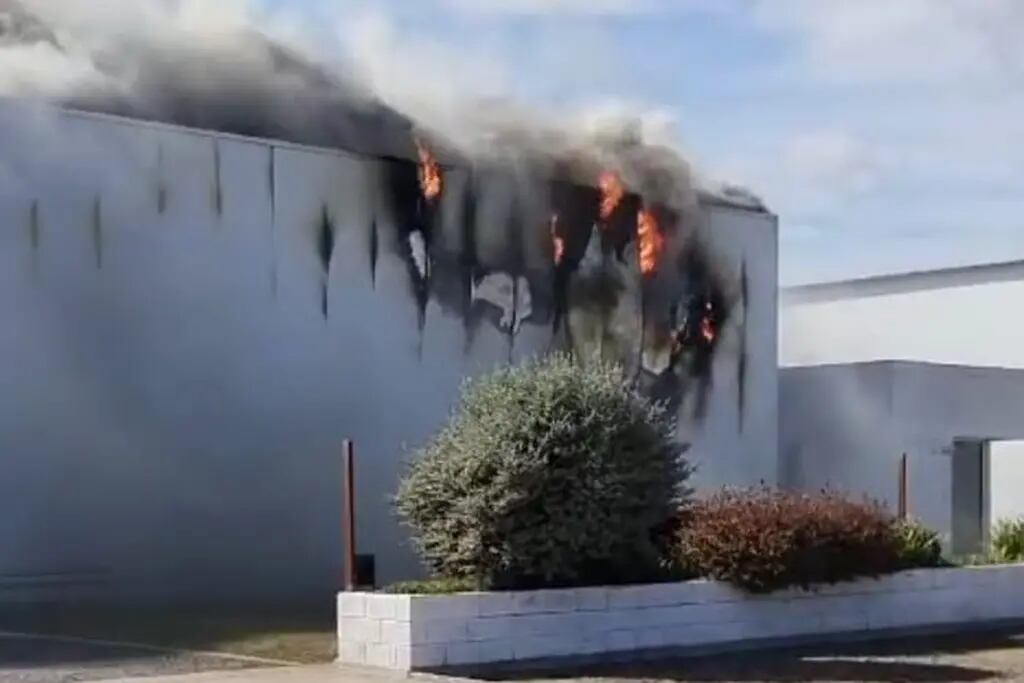 El incendio en la fábrica de produictos de copetín