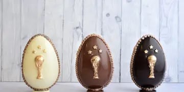 Huevos de chocolates con la Copa de Mundo