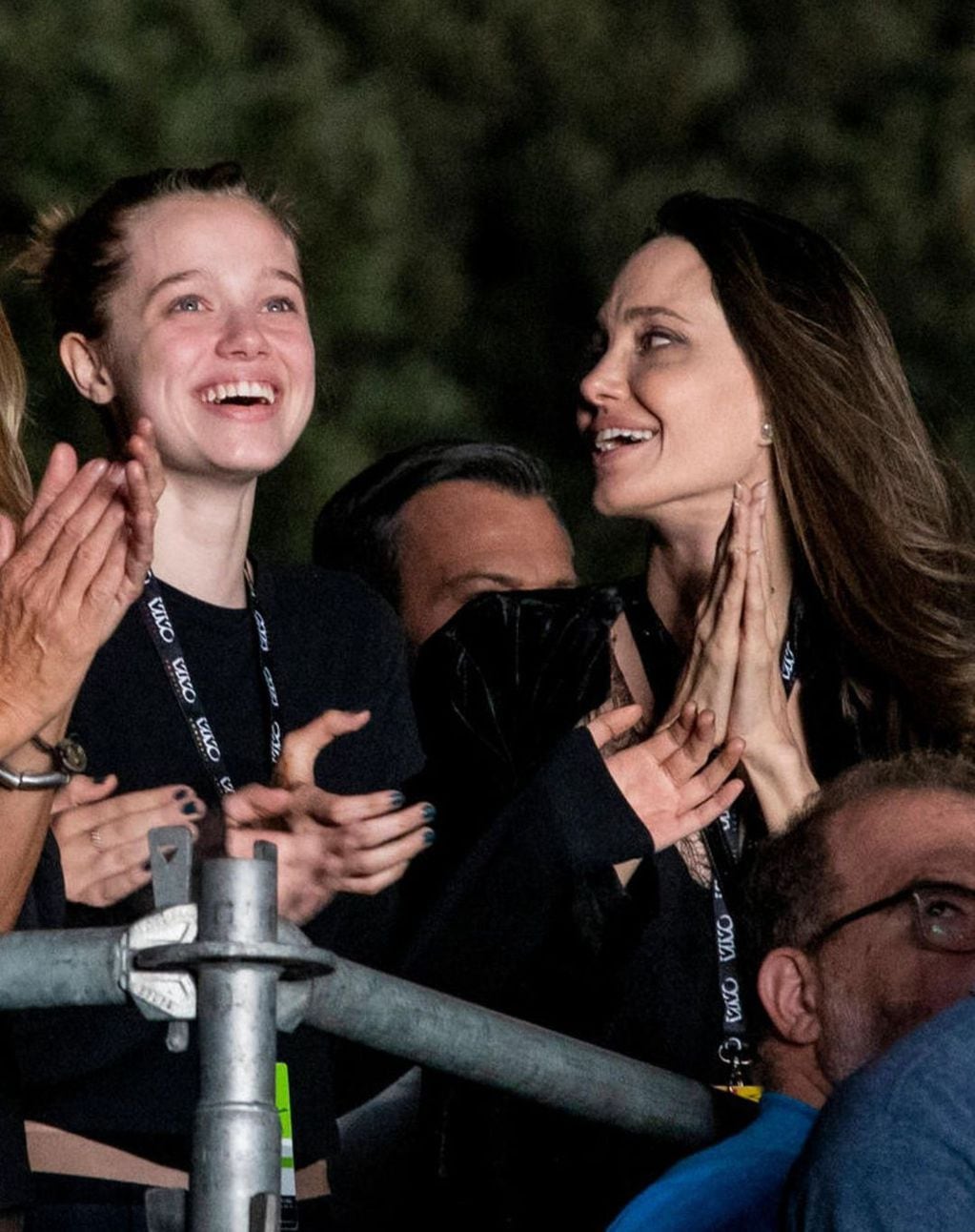 Angelina Jolie y Shiloh en el concierto en Italia.
