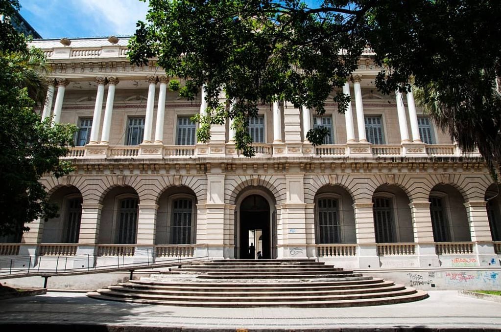 Facultad de Derecho de la Universidad Nacional de Rosario (UNR). (@cristianmaiola.fotografias)