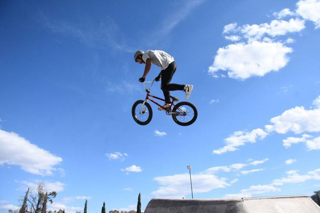 Seba Solano un exponente del BMX. Foto: El Diario de la República