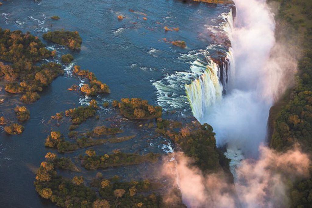 Las imponentes cataratas Victoria, Zimbabue