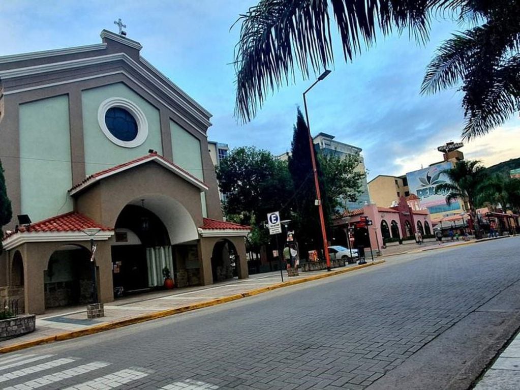 Iglesia Nuestra Señora del Carmen de Villa Carlos Paz.