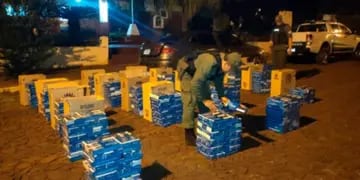 Abandonan contrabando de cigarrillos en Montecarlo