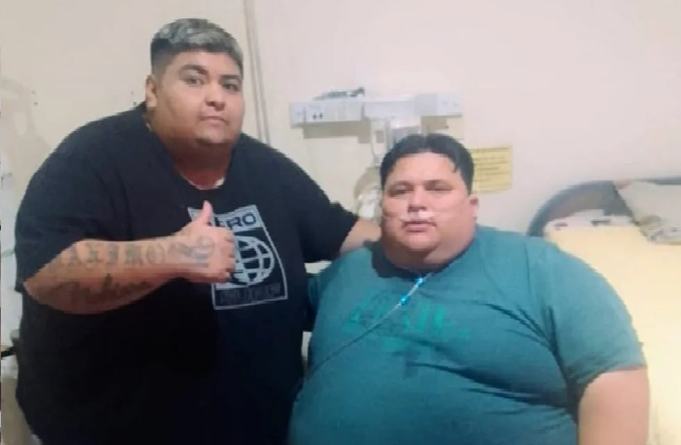 Ramiro Ledesma y Luis Zambrano están internados en Santa Cruz por obesidad y exigen camas ortopédicas.