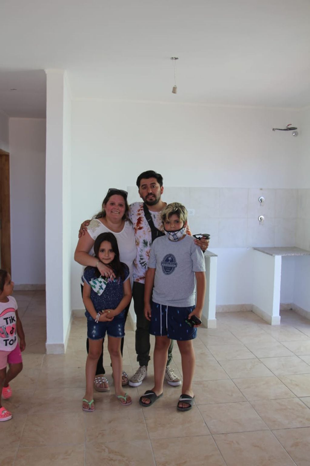 Entrega de cuatro nuevas viviendas en el Barrio Villa Italia en Tres Arroyos