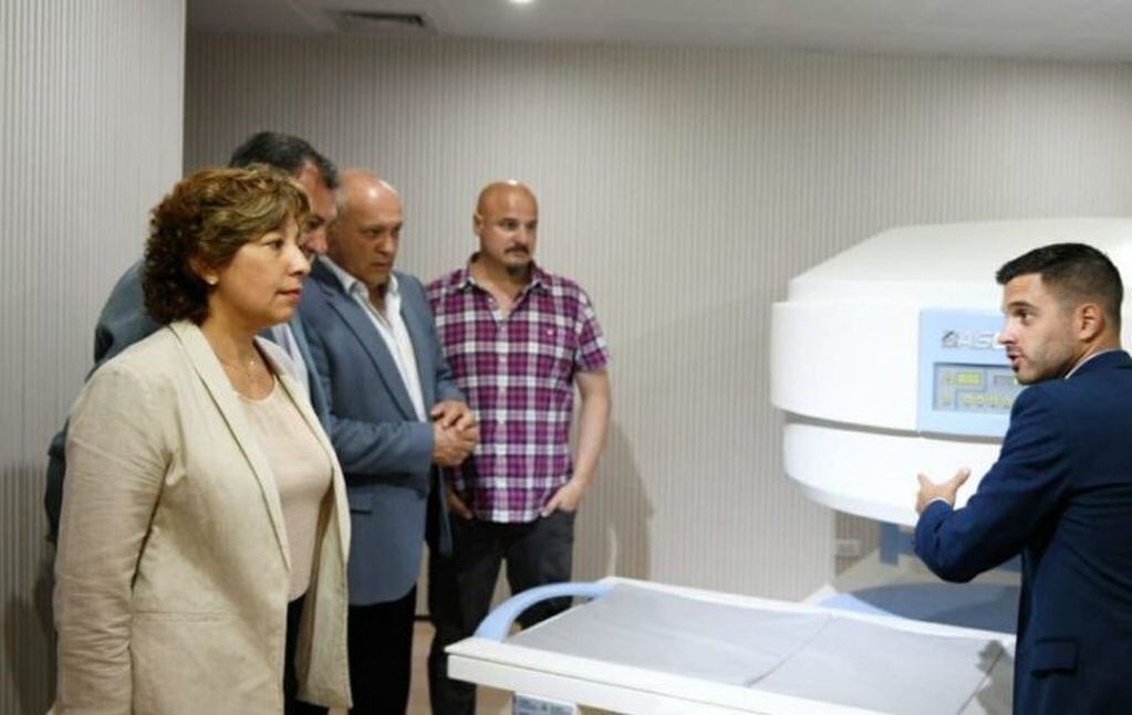 Arabela Carreras participó de la inauguración en el centro de salud (web).