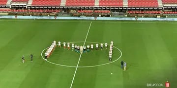 El emotivo homenaje del "Pincha" a Maradona.