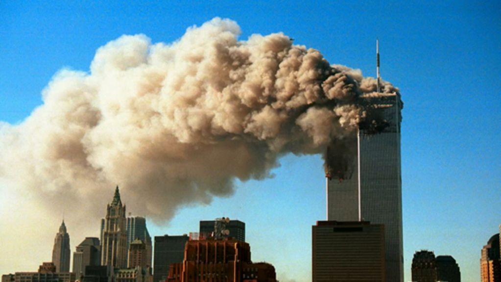 El atentado a las Torres Gemelas ocurrió el 11 de septiembre de 2001.