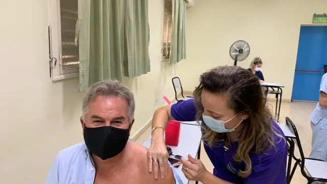 Se vacunó el Intendente de Bahía Blanca