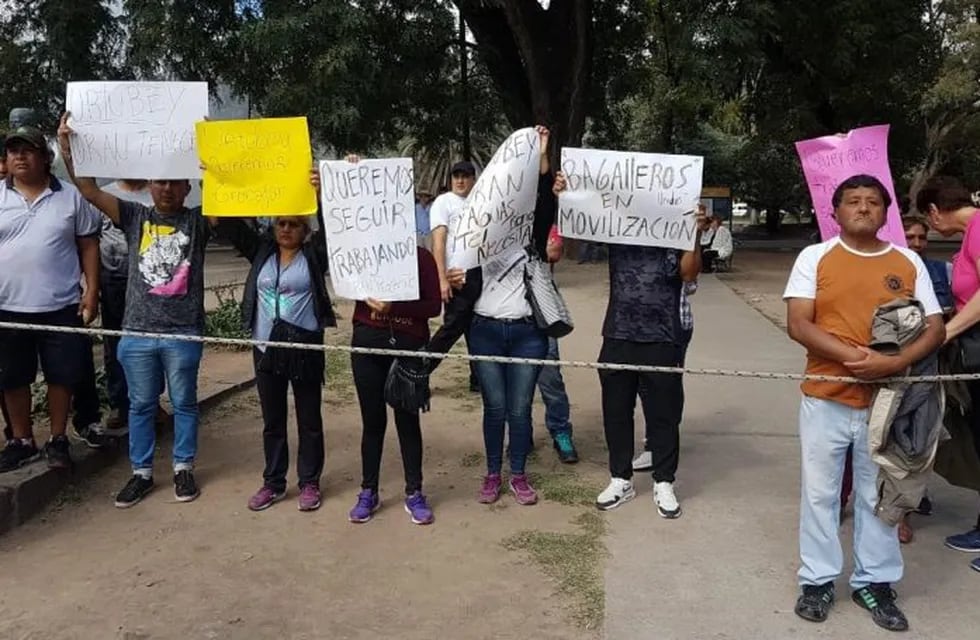 Bagayeros protestando en Salta. (La Gaceta)