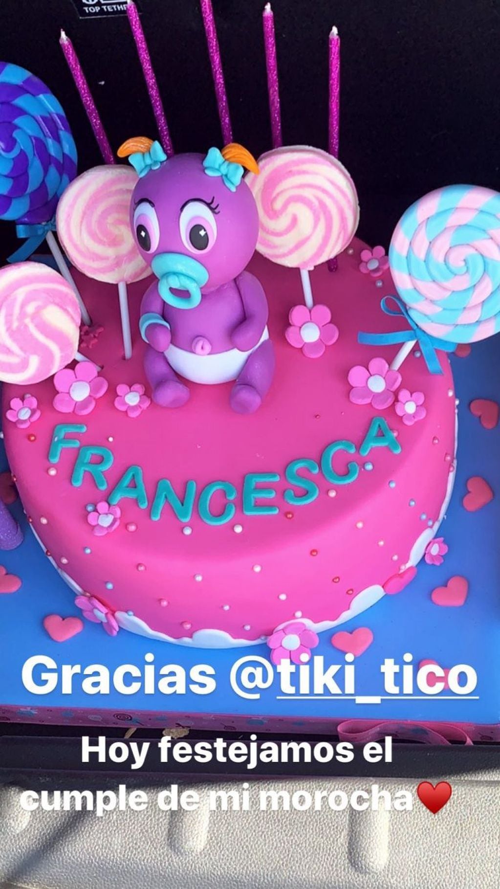 La torta de cumpleaños de Francesca, la hija menor de Cinthia Fernández y Matías de Federico  (Foto: Instagram)
