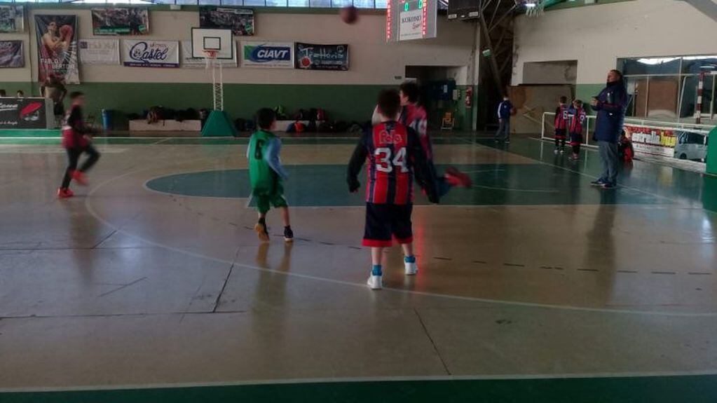Mini basquet del Club Deportivo y Cultural Arroyito