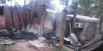 Puerto Iguazú: bomberos trabajaron en el incendio de una casa y en un despiste de auto
