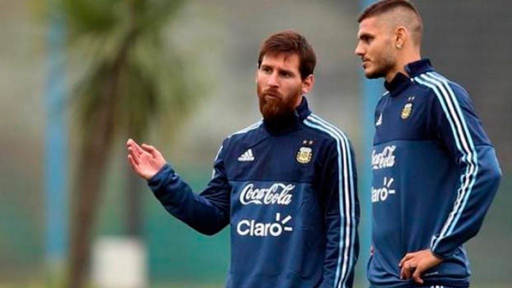 Messi y Icardi durante un entrenamiento con la Selección Argentina