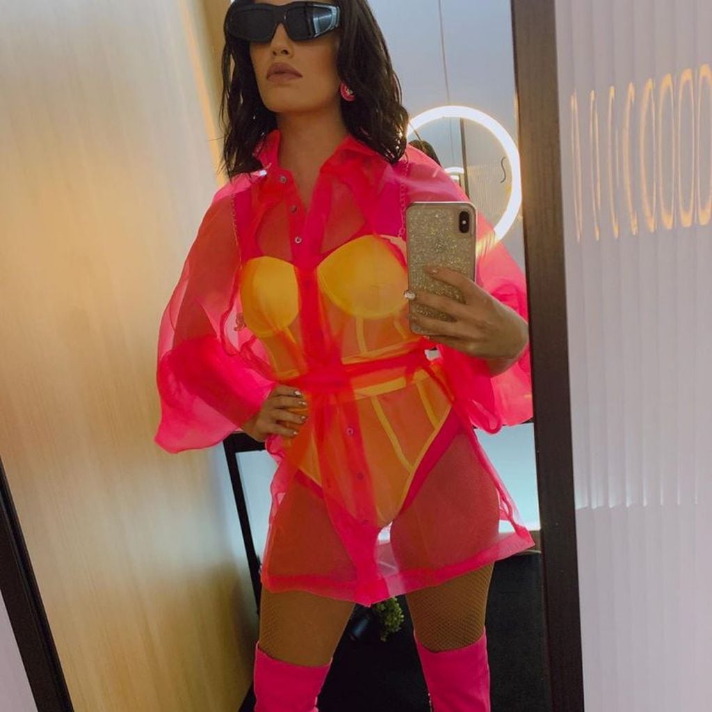 Lali Espósito encandiló a sus seguidores con un look fluorescente (Instagram/ lalioficial)