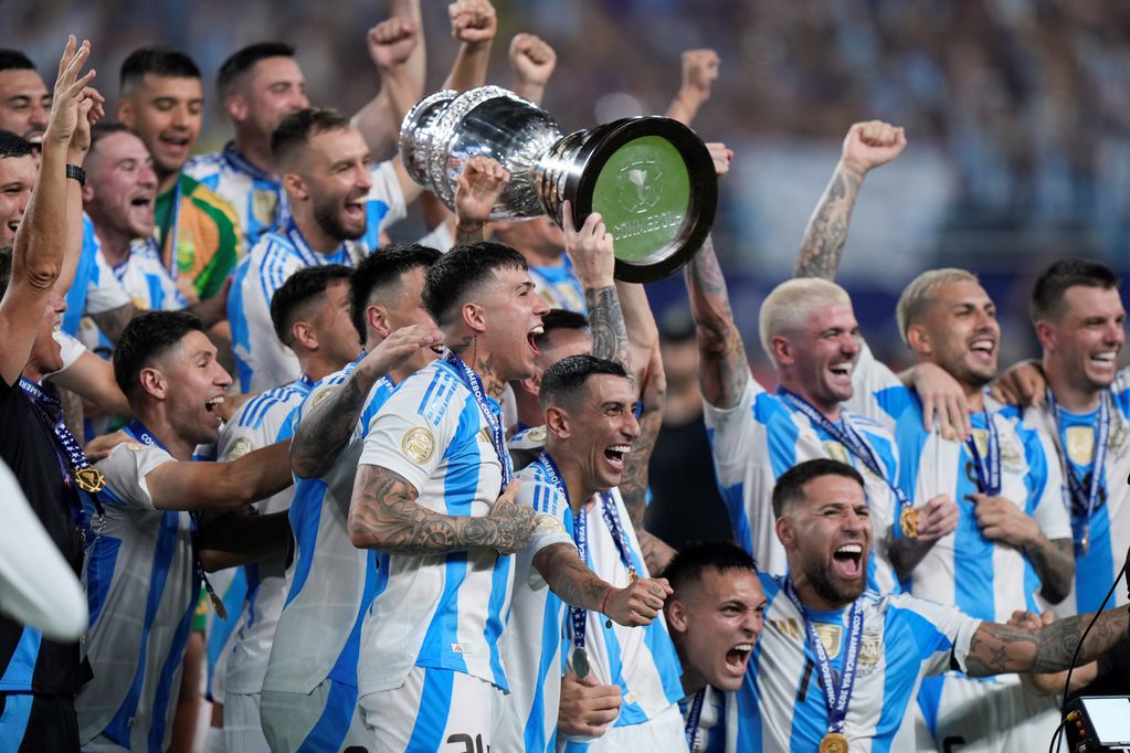 Argentina consiguió su cuarto título bajo la era Scaloni (AP)