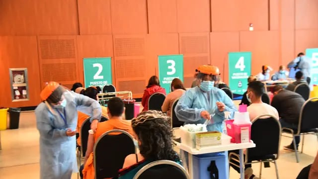 Vacunacion en el Centro de Convenciones Córdoba