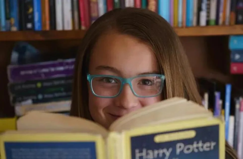 La neuquina de 11 años que ganó un premio por leer más libros en un año.