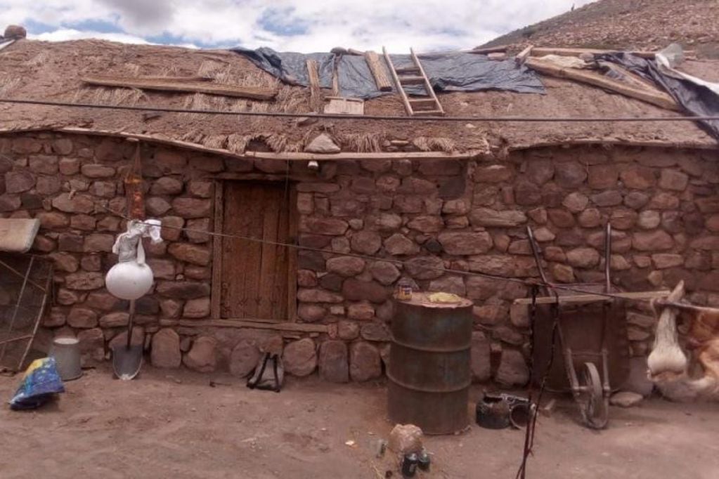 Intensas lluvias en la Quebrada del Toro dejaron sin techo a 50 familias. (Página 12)