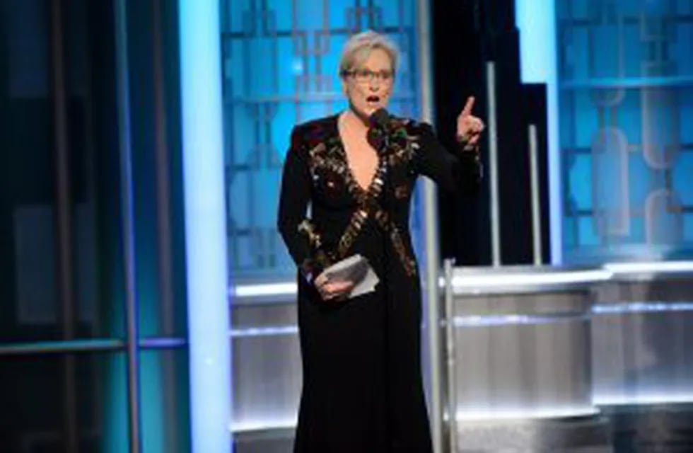 HFPA100. Beverly Hills (United States), 09/01/2017.- A handout photo made available by the Hollywood Foreign Press Association (HFPA) on 09 January 2017 shows Meryl Streep accepting the Cecil B. DeMille Lifetime Achievement Award during the 74th annual Go