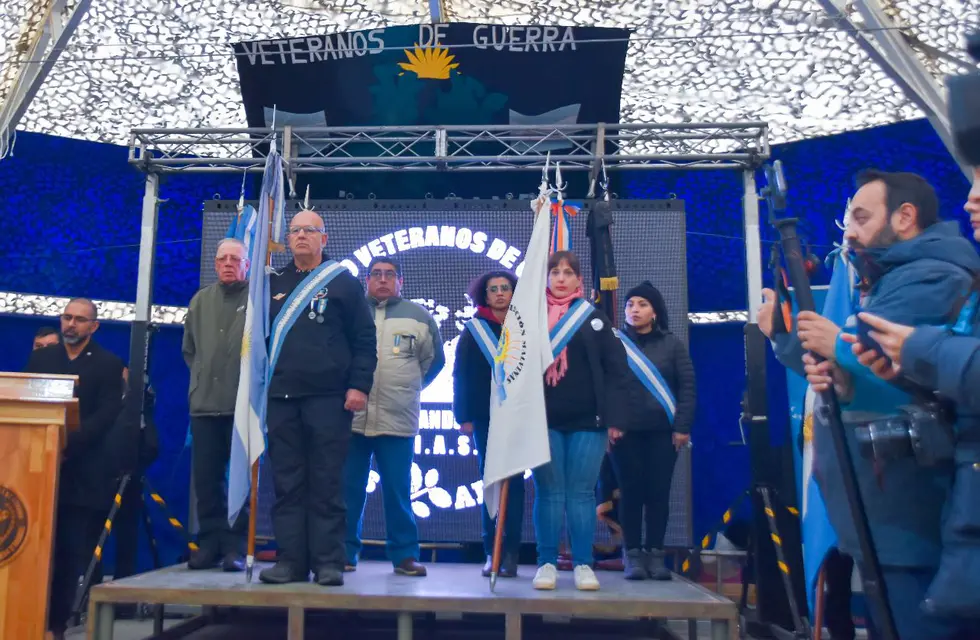 Gobierno acompañó la inauguración de la Carpa de la Dignidad en Río Grande