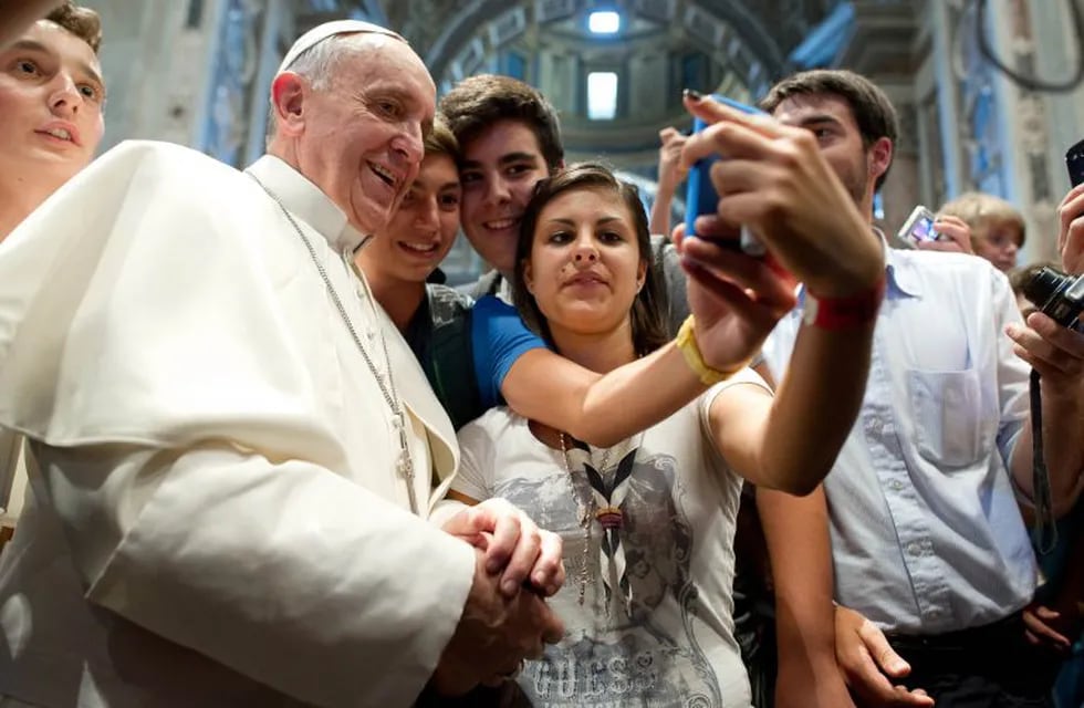 El papa Francisco autorizó la versión religiosa del Pokémon GO. (AP Photo/L'Osservatore Romano)