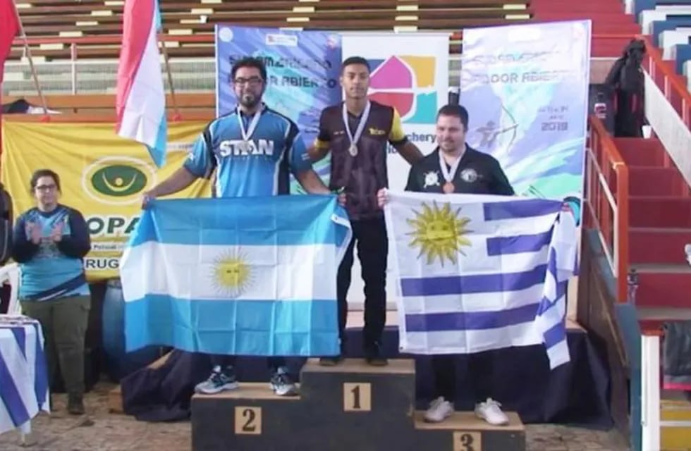 Un arquero pampeano medalla de plata en Uruguay (Facebook)