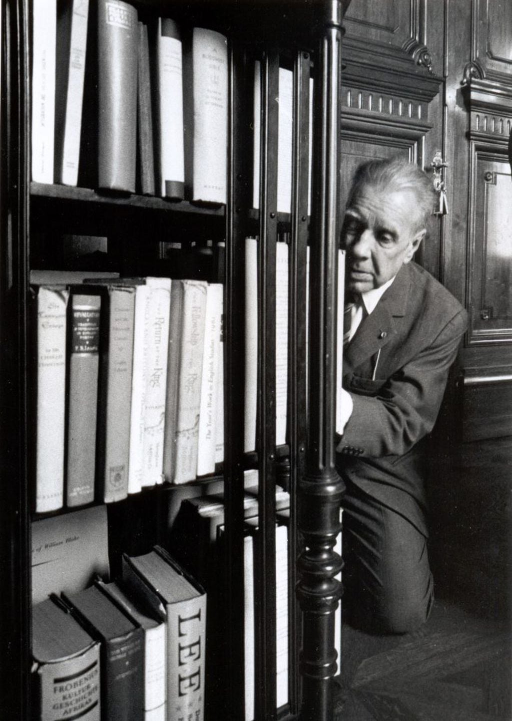 Jorge Luis Borges, retratado en su pasión por la fotógrafa Sara Facio\u002E