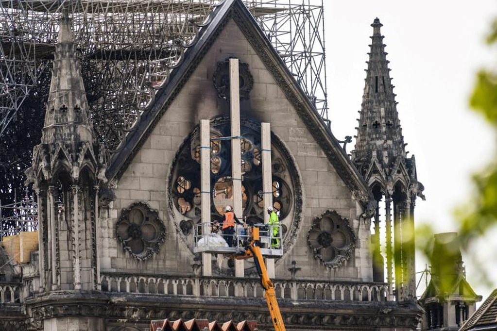 La catedral de Notre Dame devastada luego del incendio. (Foto: AFP/ Bertrand Guay)