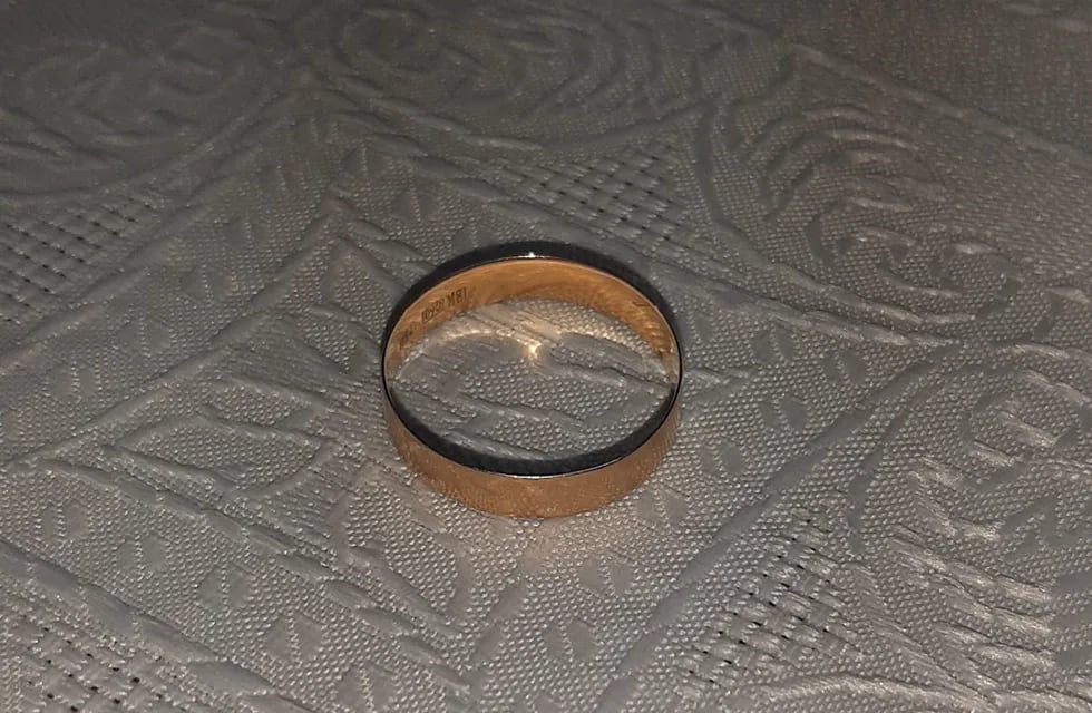 El anillo encontrado en un guante para nieve en Uspallata