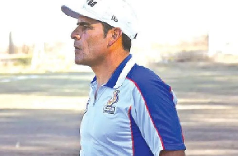 Nicolás Andrada dejó de ser el técnico de Andino