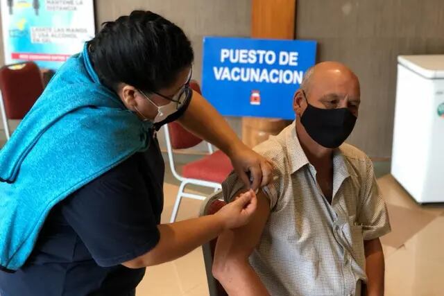 Coronavirus: guías de turismo y personal de transporte del Parque Nacional Iguazú fueron vacunados