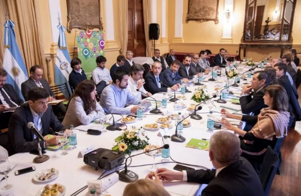 Ministros de Economía del país se reunieron en Corrientes