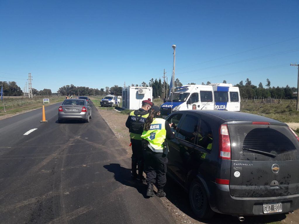 Primavera en Claromecó: un herido de arma blanca, hurto de una auto y robo en un comercio