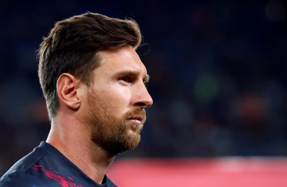 Lionel Messi sigue sin entrenarse con Barcelona y hay preocupación. (REUTERS)