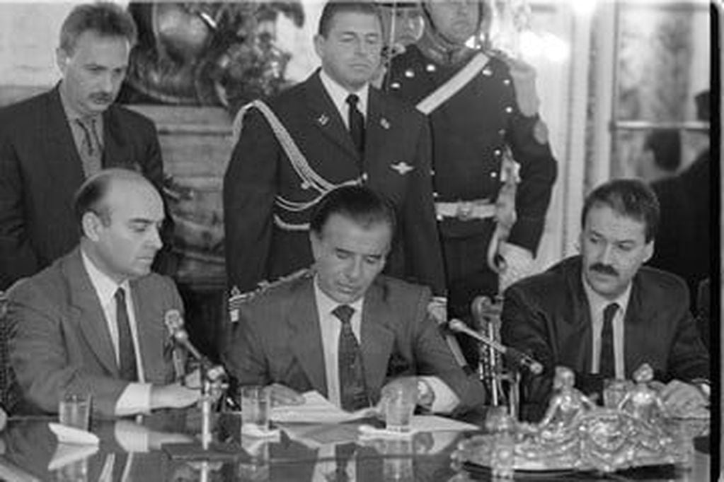 Schiaretti junto a Domingo Cavallo y Carlos Menem.