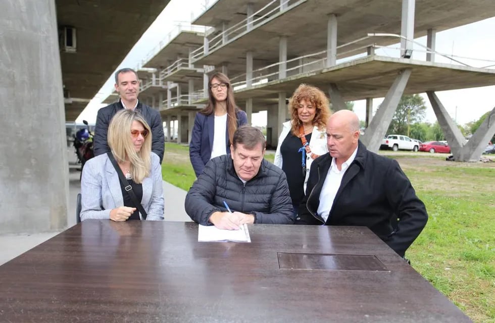 El intendente Guillermo Montenegro y los concejales de Acción Marplatense firmaron un acuerdo denominado “Decisión para una ciudad con presupuesto”