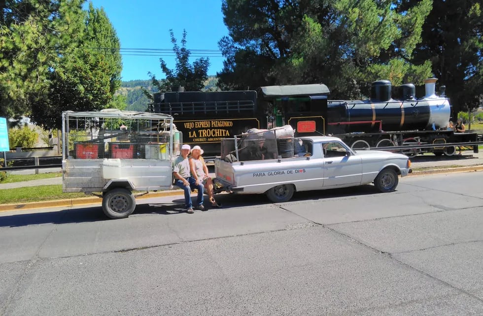 Edmundo junto a Fabiola, en su viaje de casi 6 mil kilómetros.