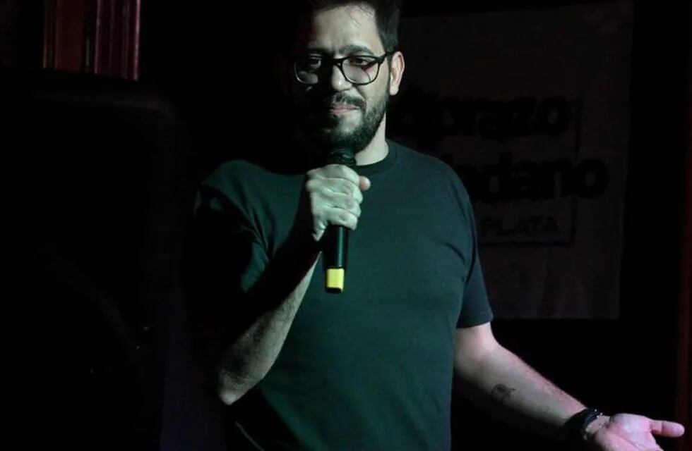 Emanuel Rodríguez, comediante político.