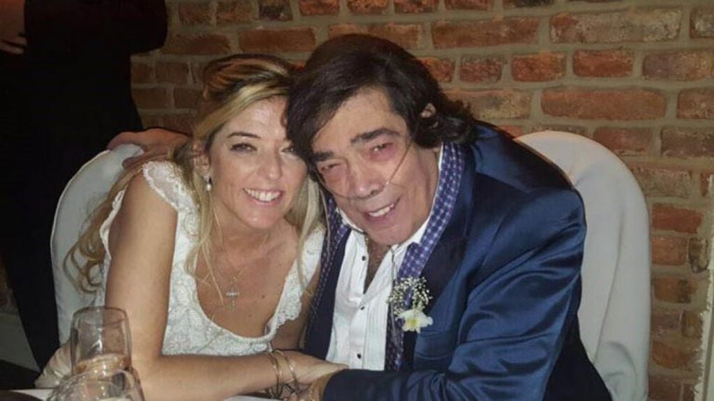 Cacho Castaña en su boda con Marina Rosenthal. (web)