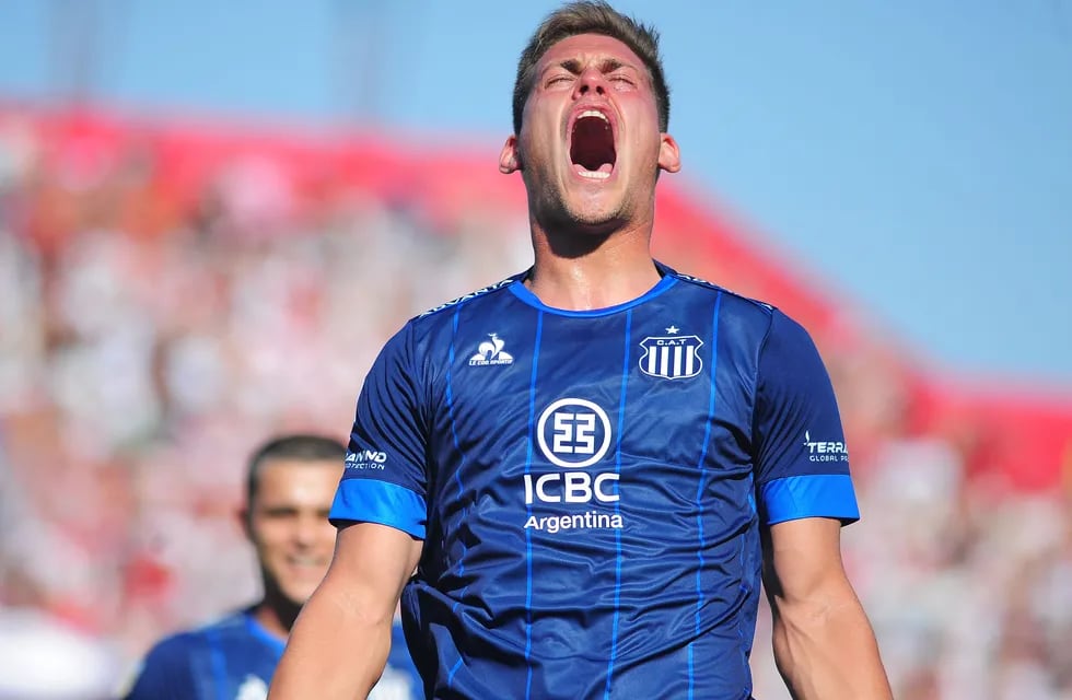 Talleres se impuso 2-1 a Huracán por la Copa de la Liga Profesional en Buenos Aires. Uno de los goles, de Federico Girotti (Fotobaires)