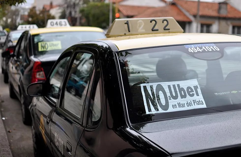 Taxistas en contra de UBER.