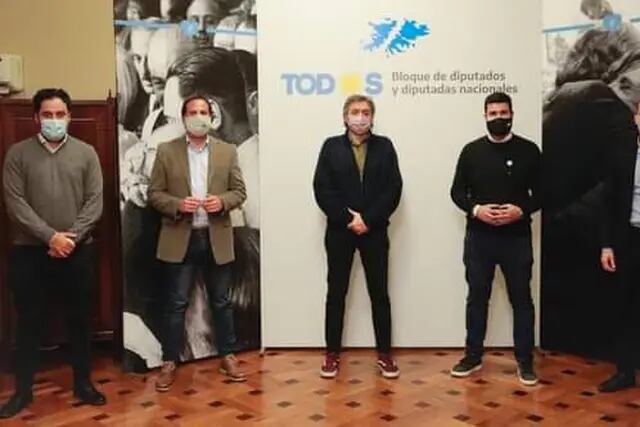 Máximo Kirchner y Marcos Cleri recibieron al Intendente Pablo Corsalini en Buenos Aires