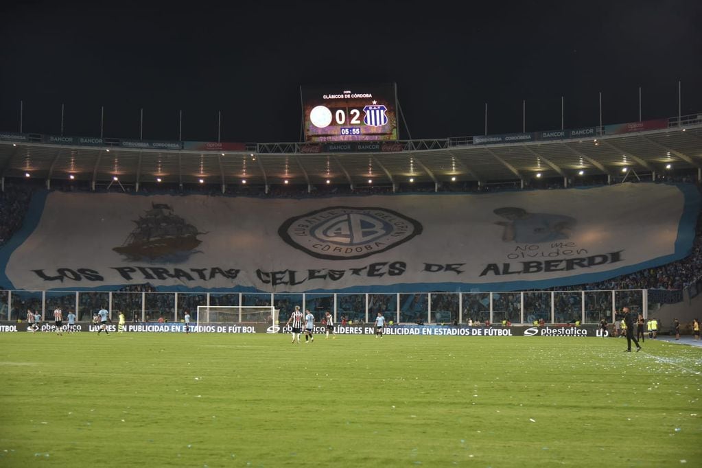 Talleres y Belgrano animaron un clásico espectacular en el estadio Mario Alberto Kempes. Se impuso la T por 3-0. (Fotografías de Pedro Castillo y Facundo Luque)