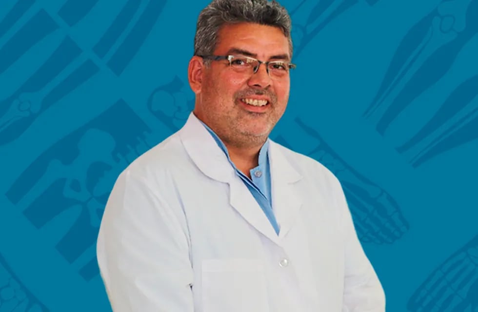 Doctor Alejandro Escobedo Paz, especialista en traumatología y ortopedia.