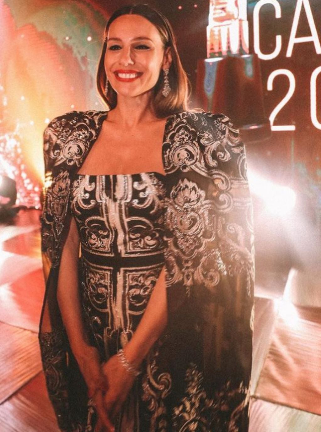 Pampita lució un vestido de Gabriel Lage como segundo look durante la noche