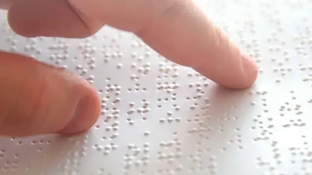 Comercios gastronómicos deberán disponer de cartas y menú en sistema Braille
