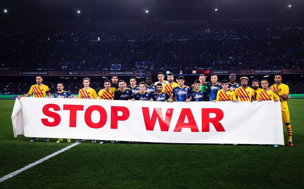 El mensaje de Napoli y Barcelona sobre el conflicto en Ucrania.
